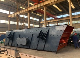 兩臺移動式破碎機在廣西建筑垃圾消納場順利投產